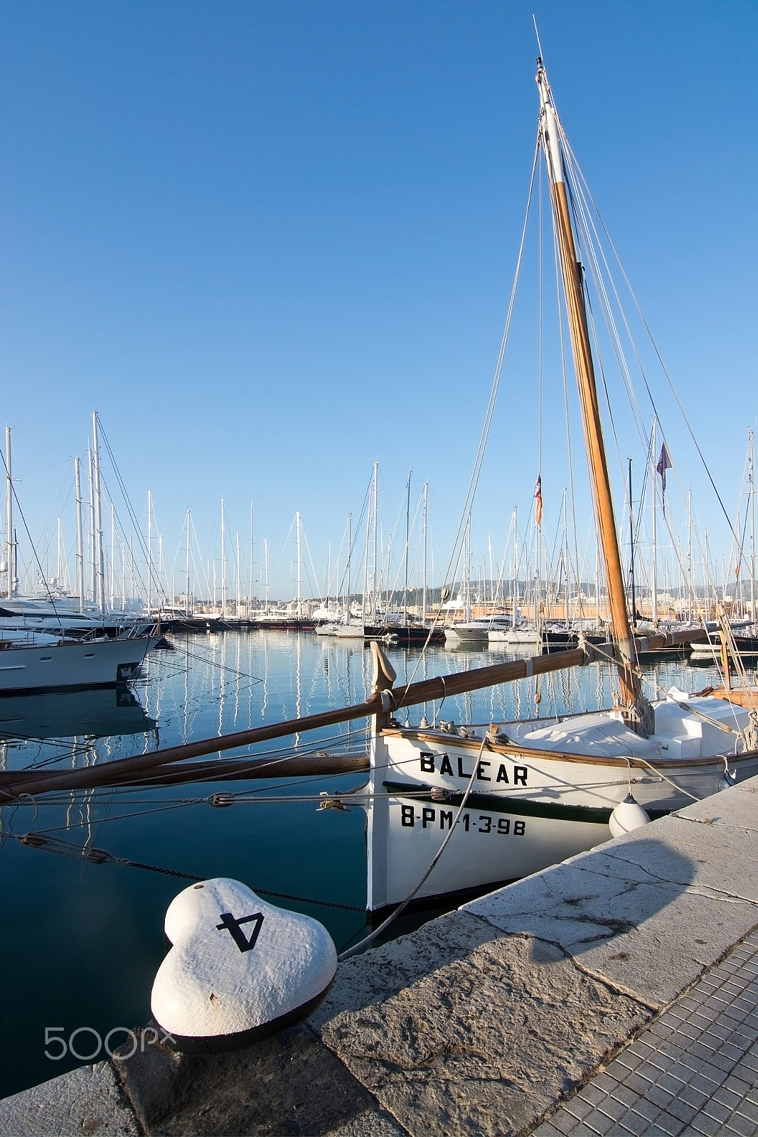 AF Zoom-Nikkor 24-50mm f/3.3-4.5D sample photo. Marina with boats photography