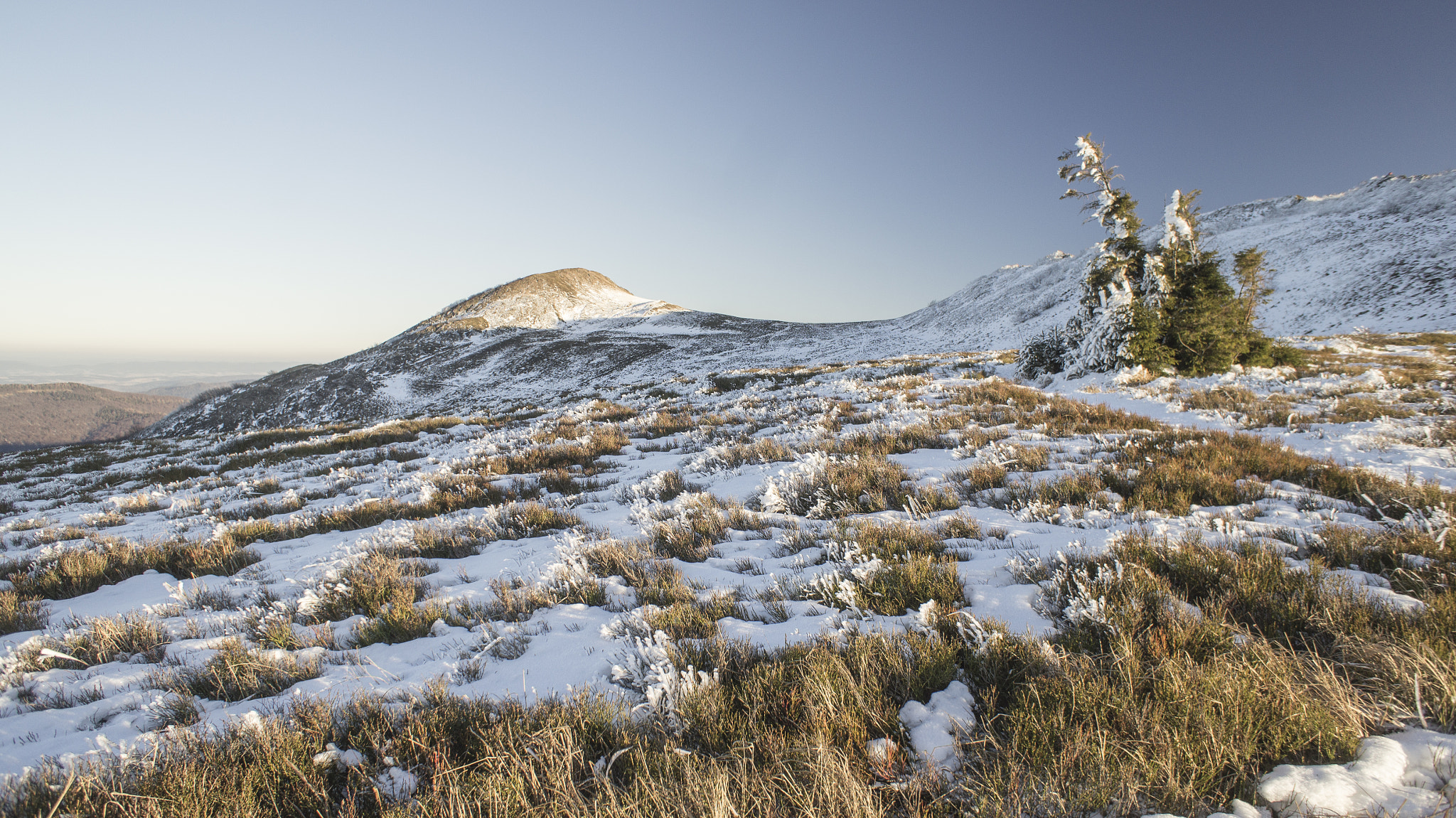 Sony Alpha NEX-C3 + Sony E 16mm F2.8 sample photo. Bieszczady photography