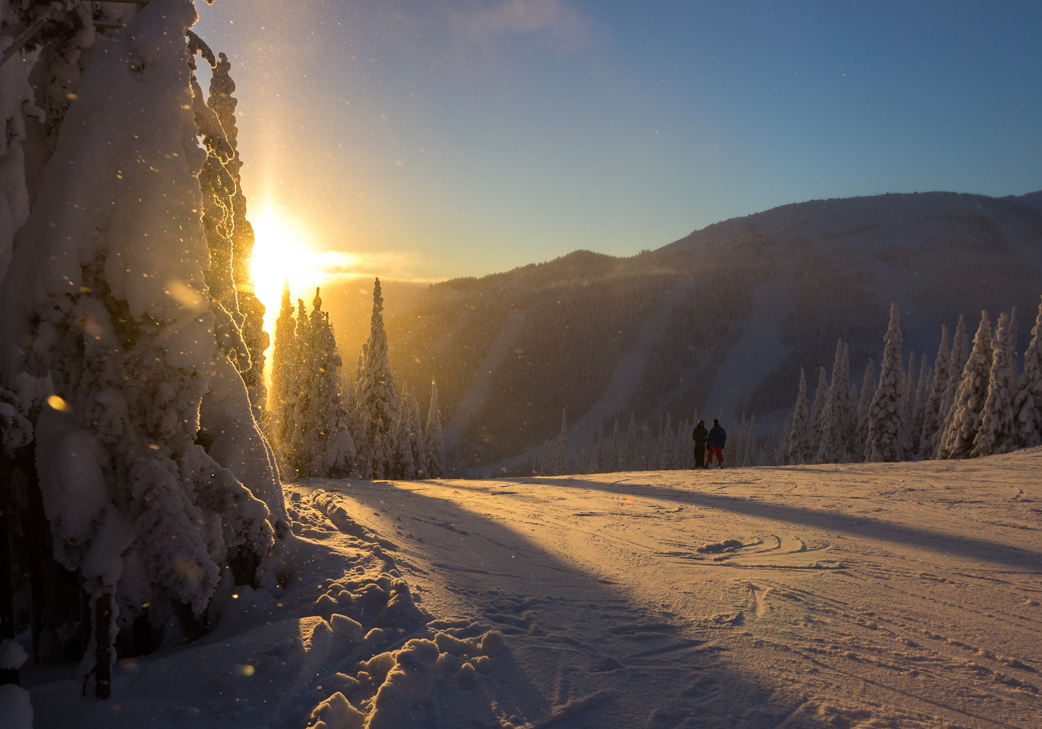 Canon EF 16-35mm F2.8L II USM sample photo. On the mountain photography