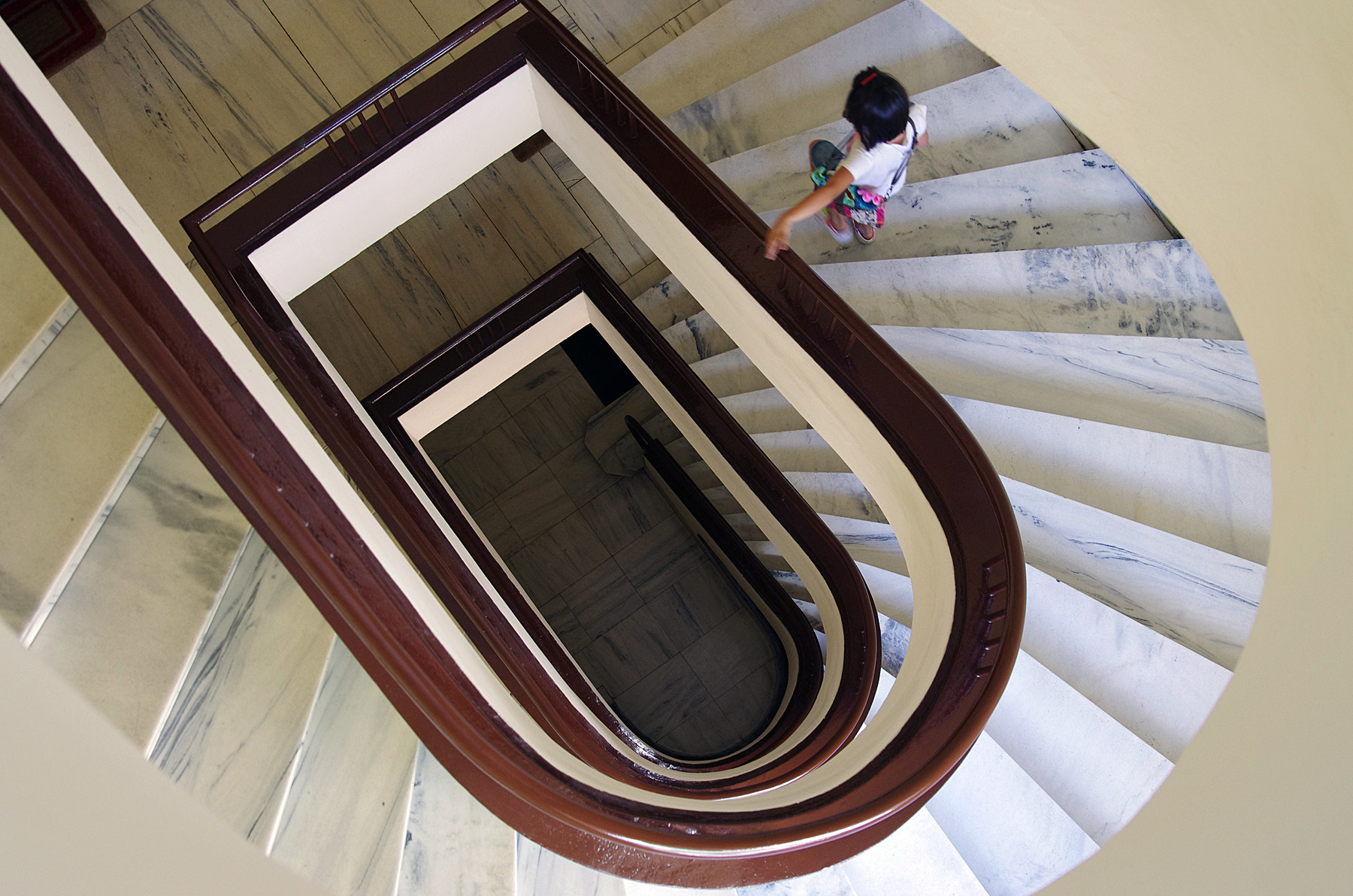 Tamron AF 28-75mm F2.8 XR Di LD Aspherical (IF) sample photo. The long way down photography