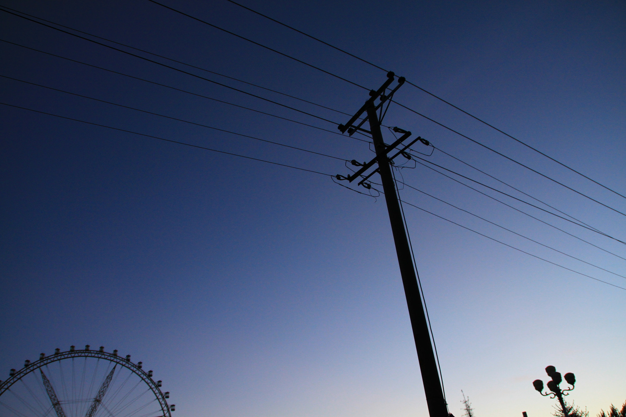 Sigma 18-250mm F3.5-6.3 DC OS HSM sample photo. Dusk photography
