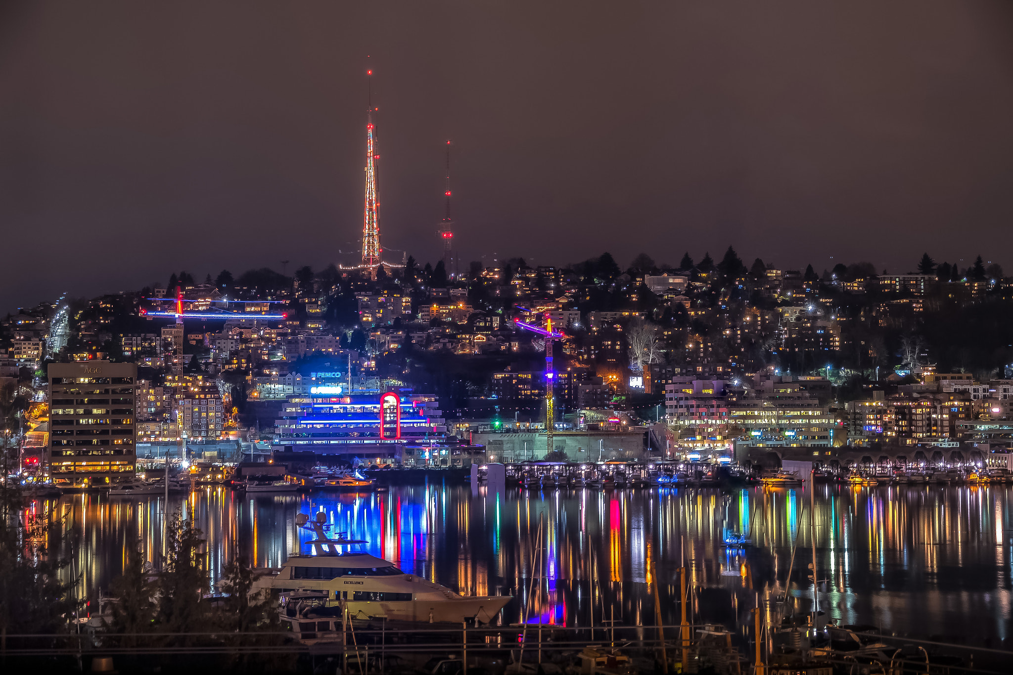 Sigma 17-70mm F2.8-4 DC Macro OS HSM sample photo. Lake union reflections photography