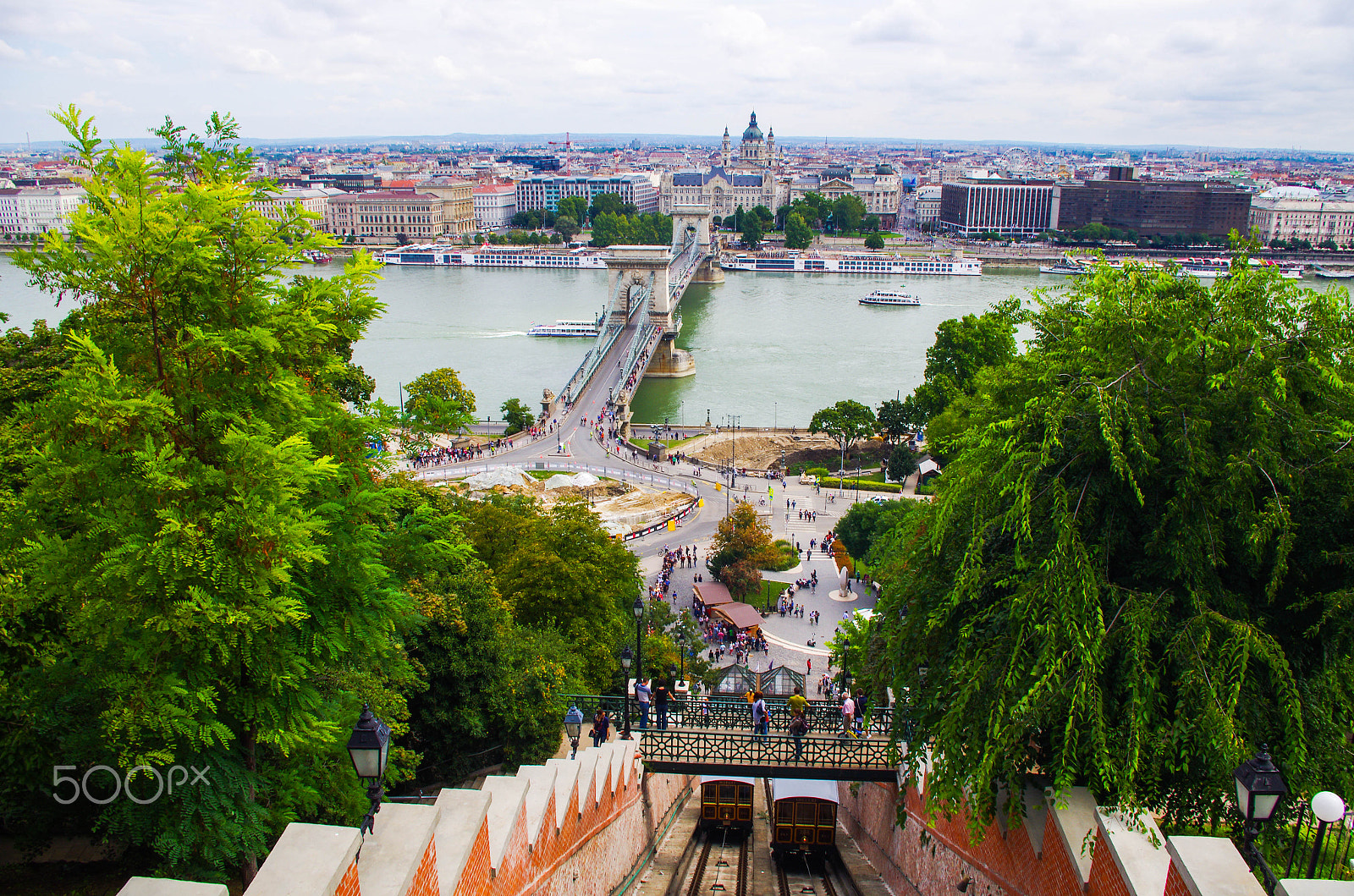 smc PENTAX-DA L 18-55mm F3.5-5.6 sample photo. Chain bridge photography