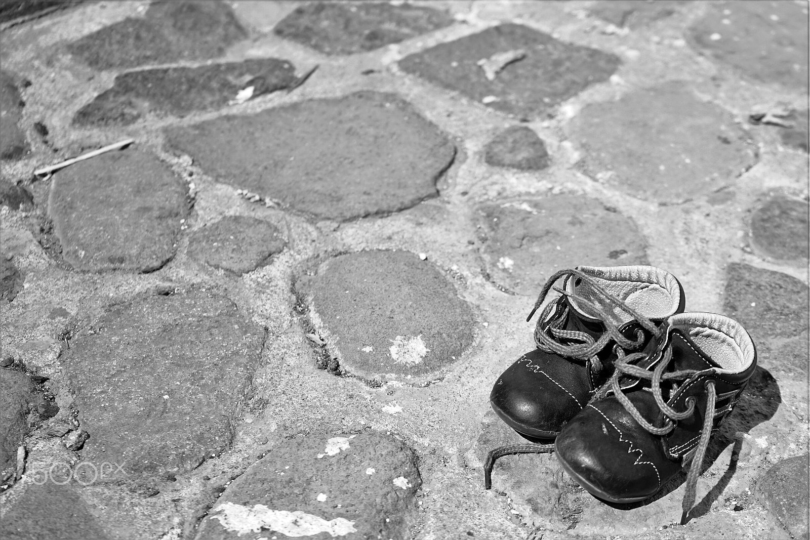 Tamron 18-200mm F3.5-6.3 Di III VC sample photo. Little shoes photography