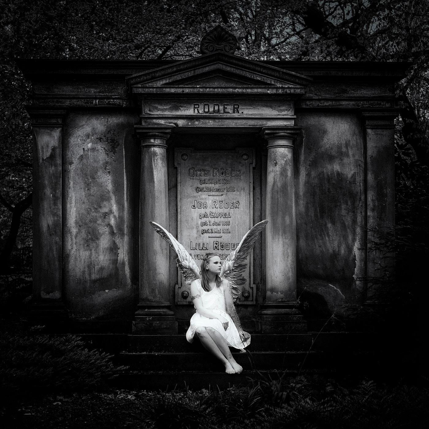 Sony a7 + Sony 50mm F1.4 sample photo. On being an angel photography