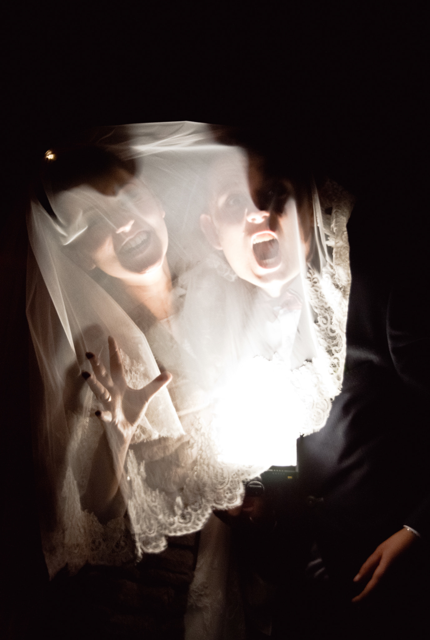 Sigma 18-200mm f/3.5-6.3 DC OS sample photo. Crazy couple photography