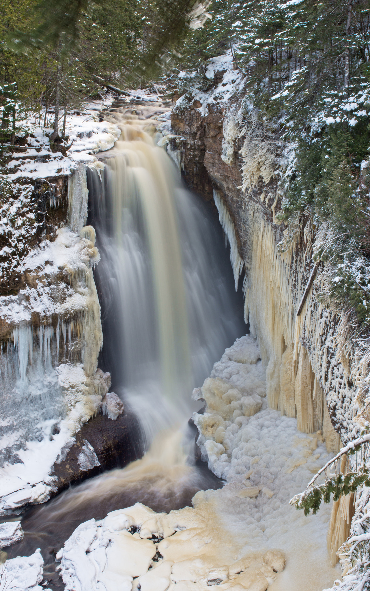 Pentax K-5 IIs sample photo. Miners falls photography