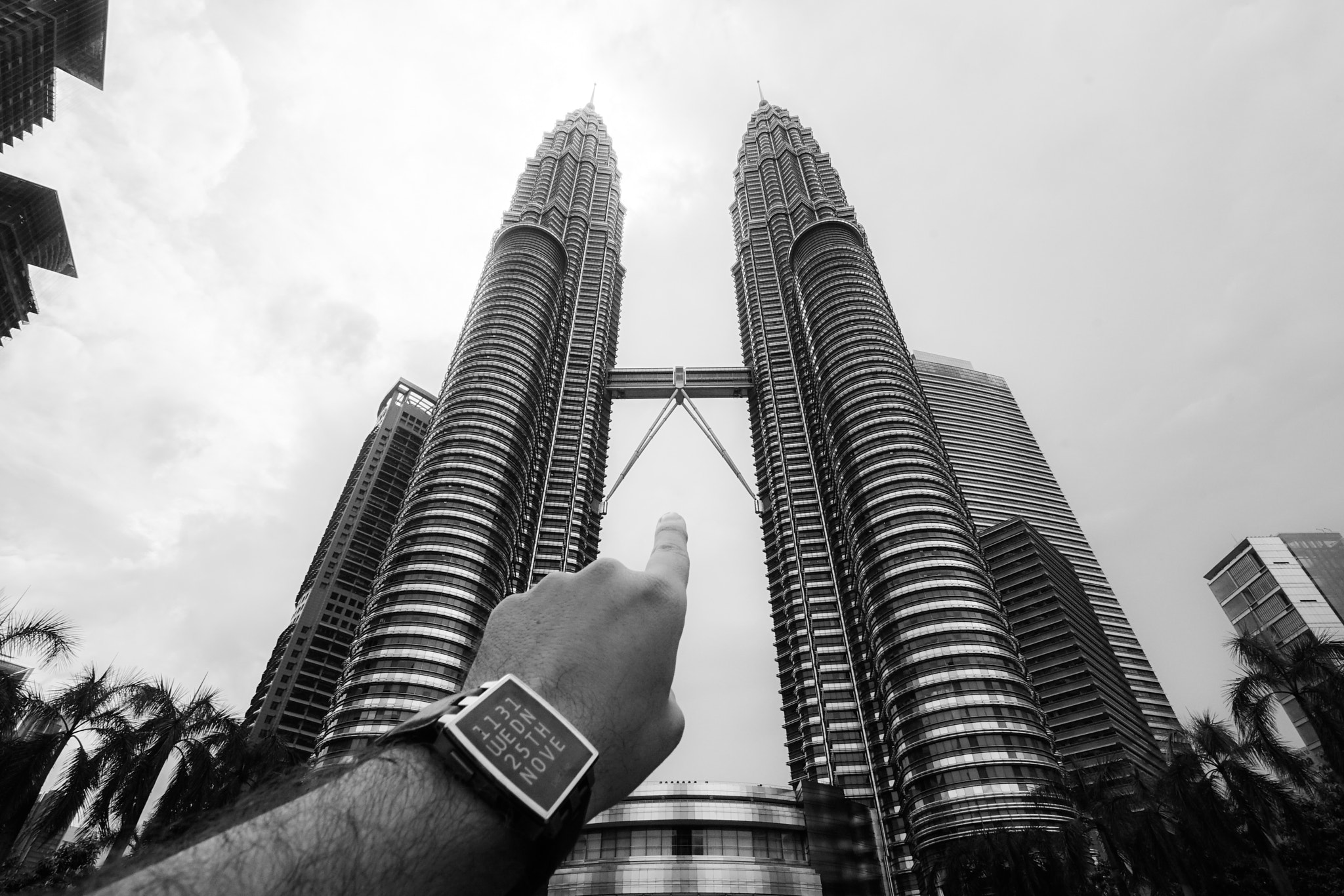 Sony a7 II + 20mm F2.8 sample photo. Selfie, petronas towers photography