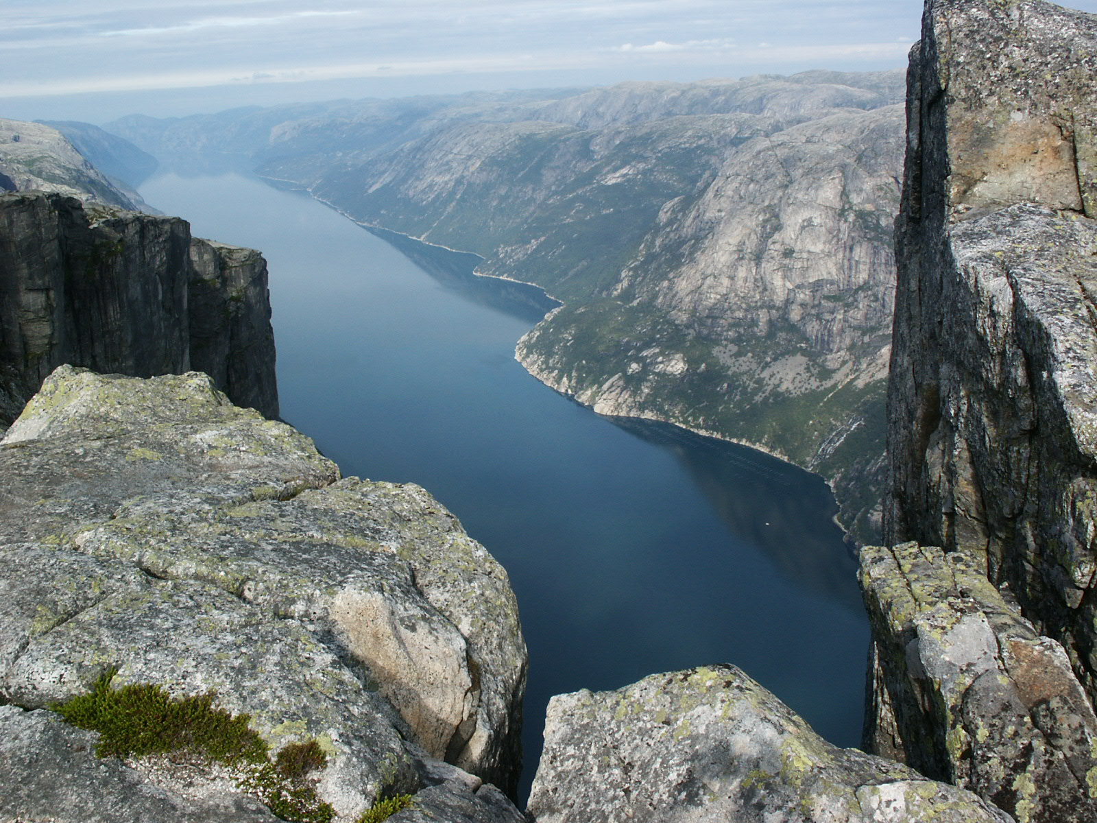 KONICA MINOLTA DiMAGE S404 sample photo. Lysefjord vom kjerag photography