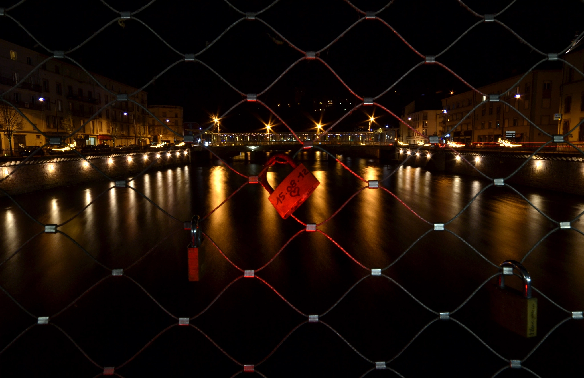 AF Zoom-Nikkor 28-70mm f/3.5-4.5D sample photo. Un cadenas dans les vosges photography