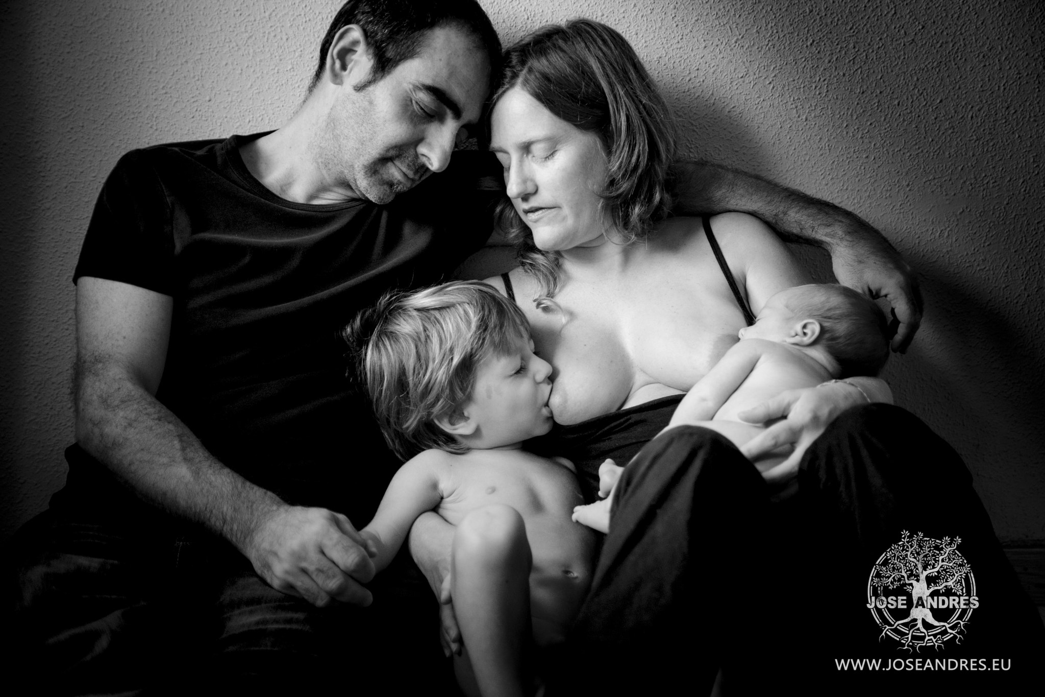 Sigma 17-50mm F2.8 EX DC OS HSM sample photo. The family photography