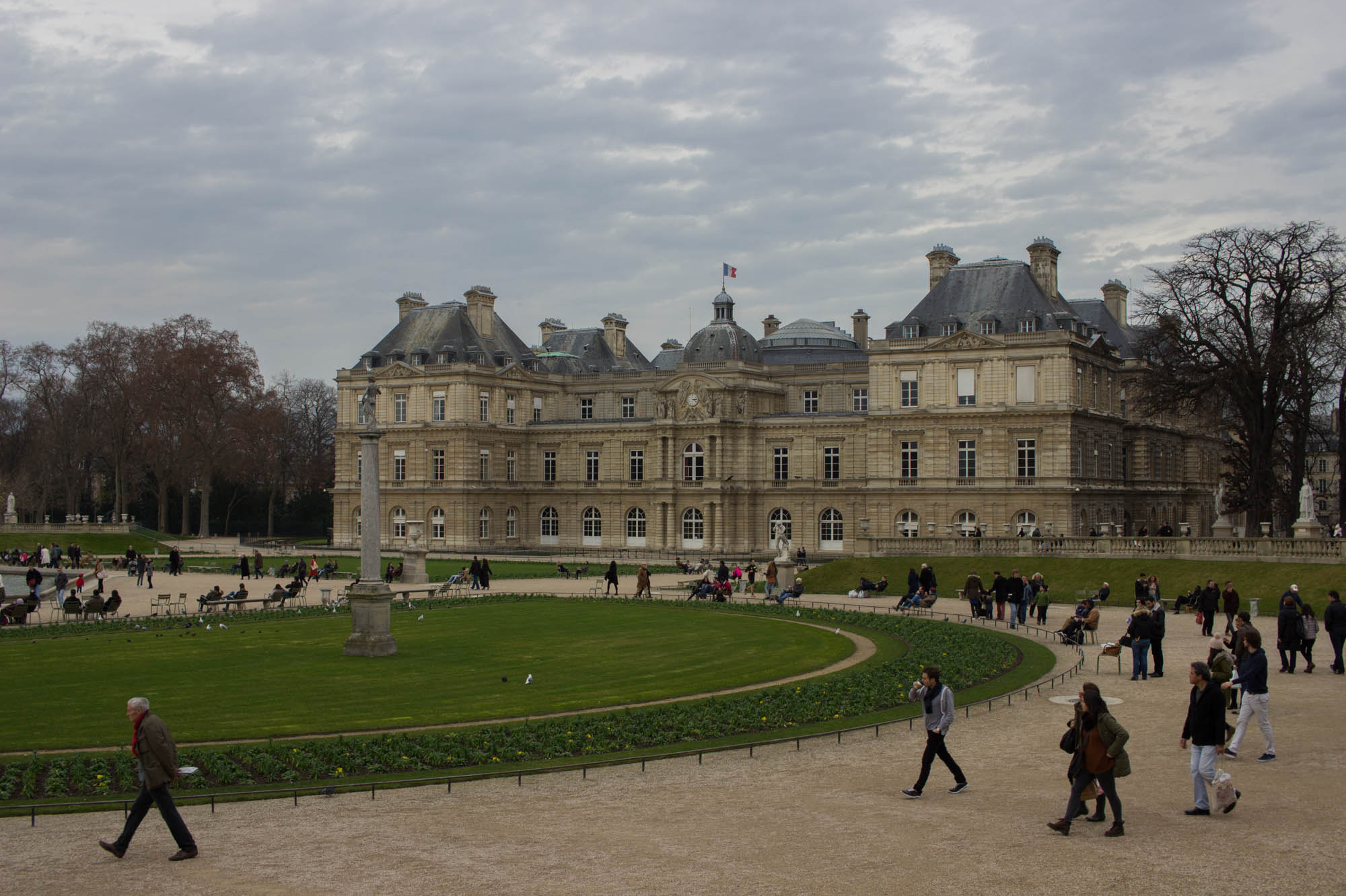 Canon EOS 600D (Rebel EOS T3i / EOS Kiss X5) sample photo. Jardin du luxembourg photography