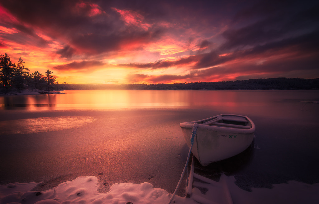 Sony a7R + 16-28mm F2.8 sample photo. Winter mood photography