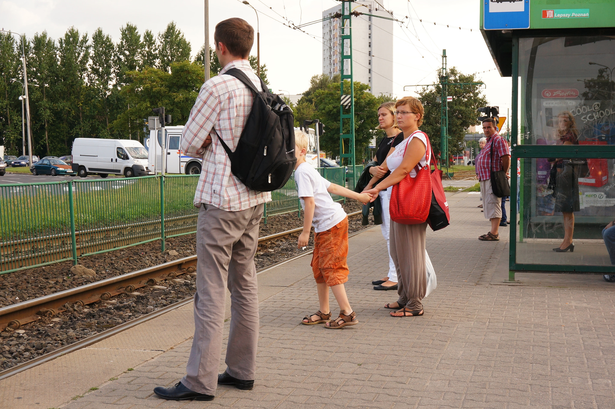 Sony E 16-50mm F3.5-5.6 PZ OSS sample photo. Tram stop photography