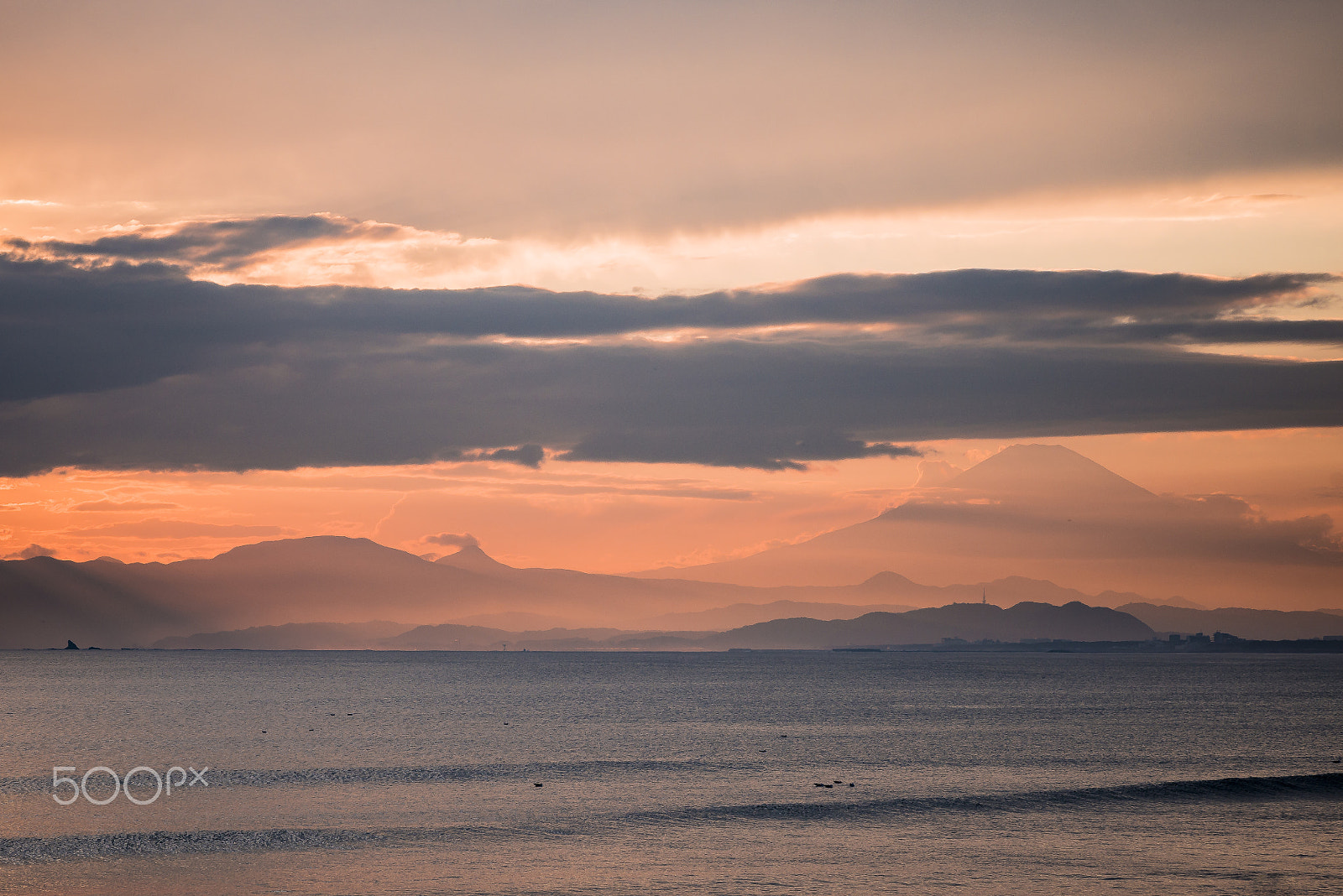 ZEISS Planar T* 85mm F1.4 sample photo. Evening photography