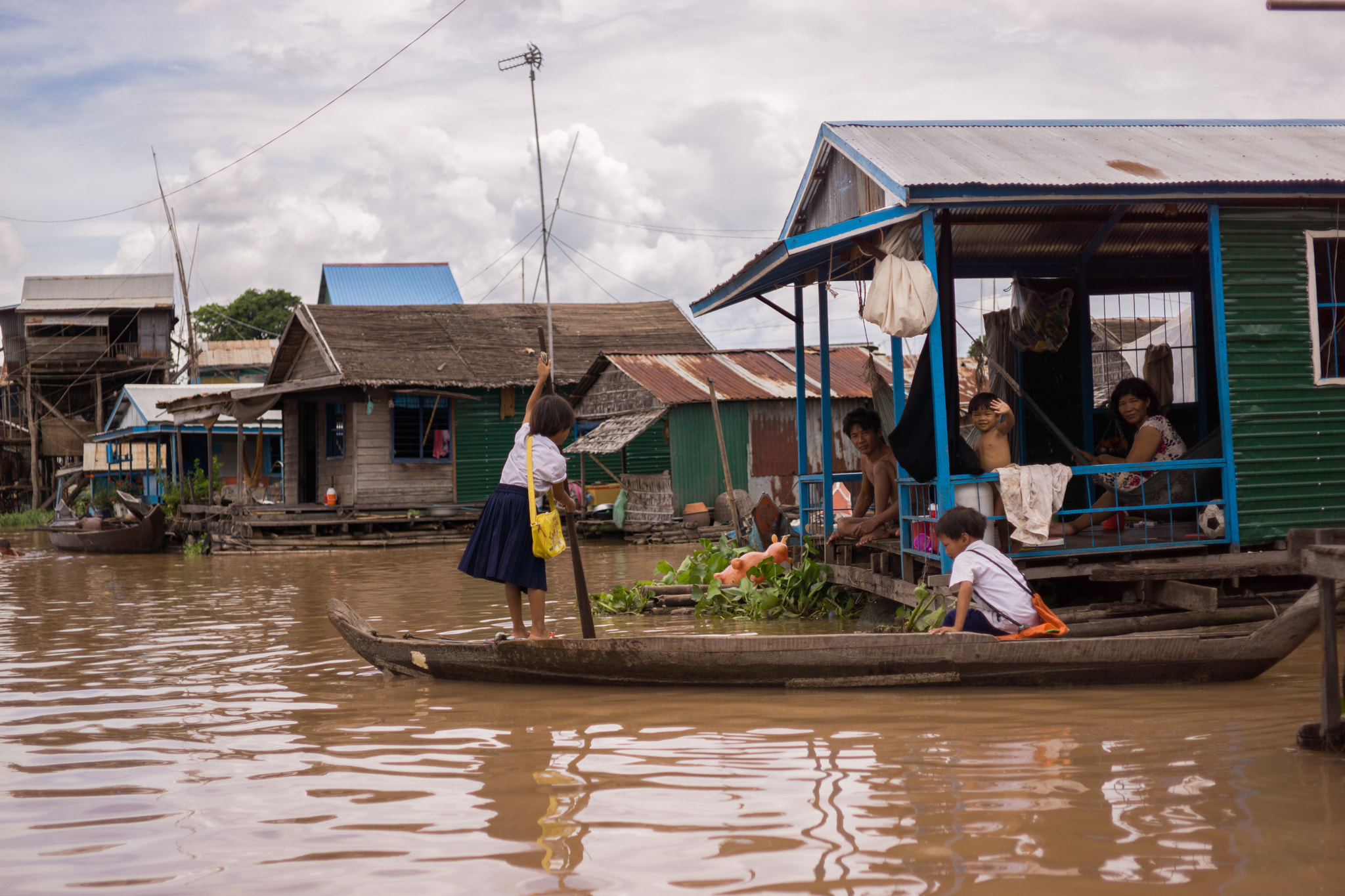 Sony Alpha NEX-7 + E 32mm F1.8 sample photo. Ciudad flotante de phoum kandal ii photography