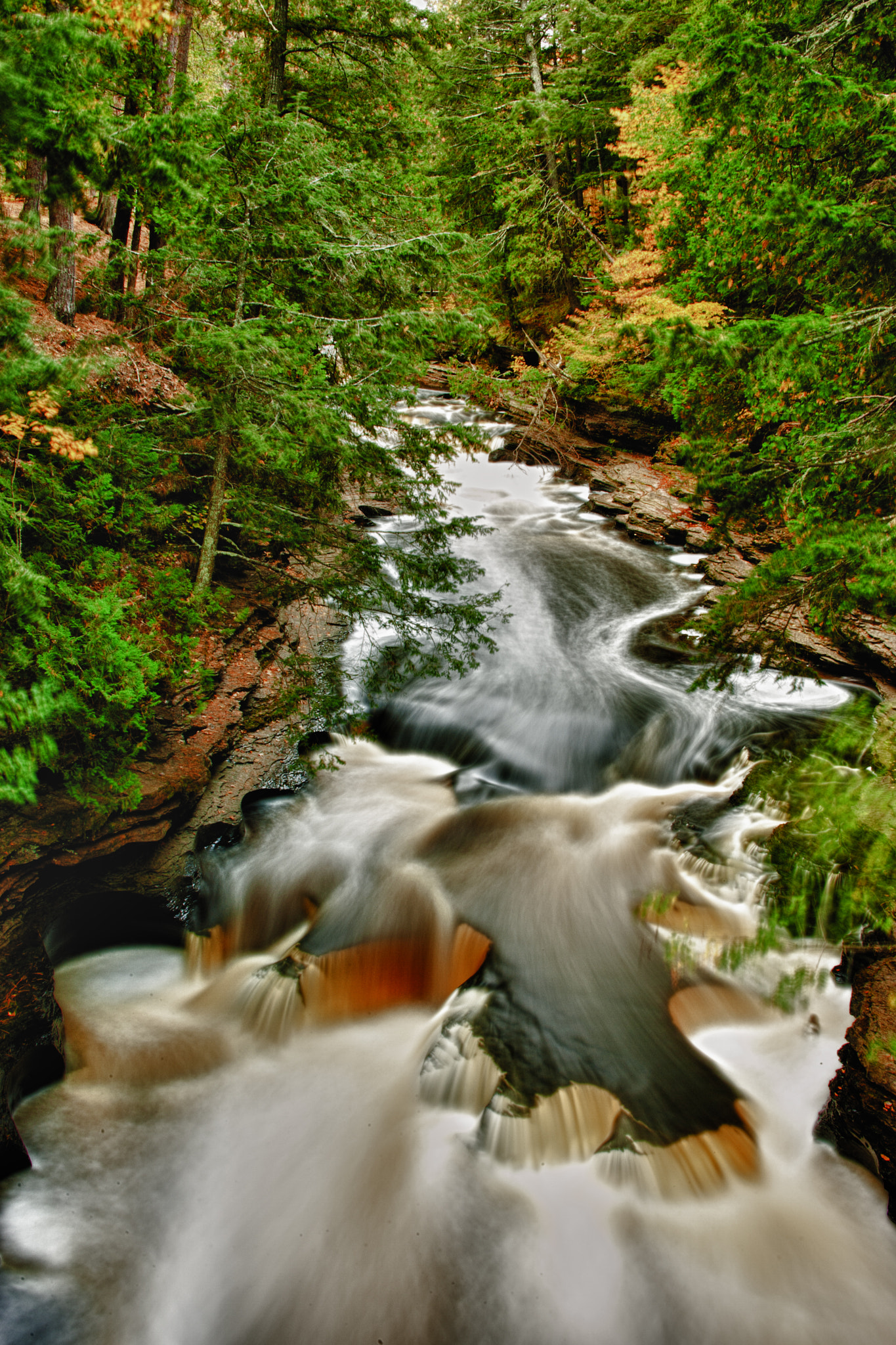 Canon EOS-1D Mark II sample photo. Nature in flow photography