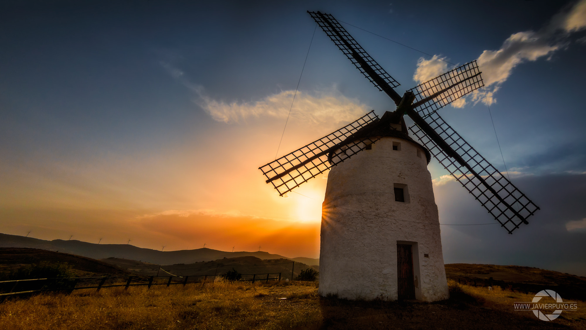 Sony SLT-A65 (SLT-A65V) + 20mm F2.8 sample photo. Atardecer en el molino photography