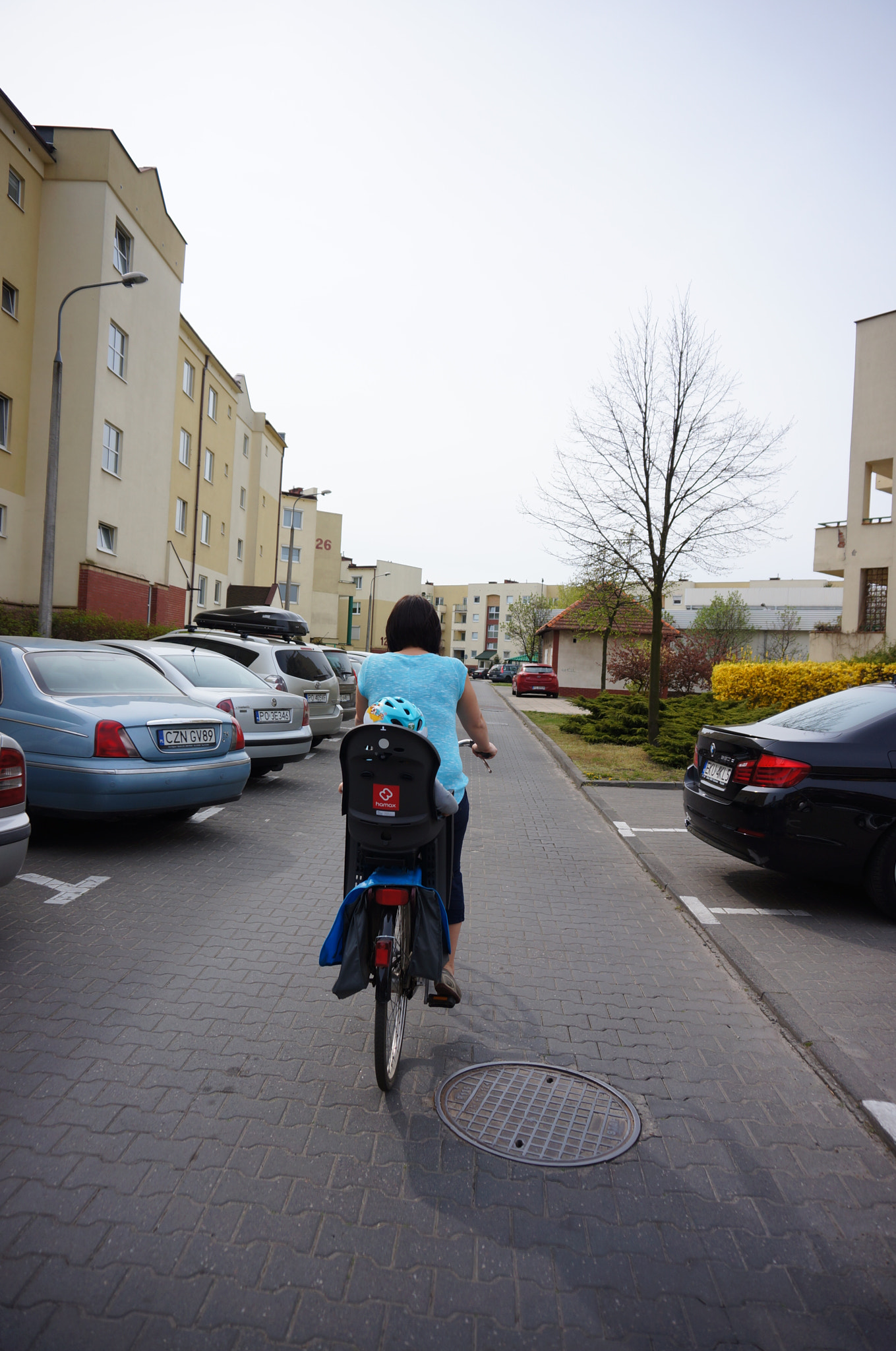 Sony E 16-50mm F3.5-5.6 PZ OSS sample photo. Mother and child on bicycle photography