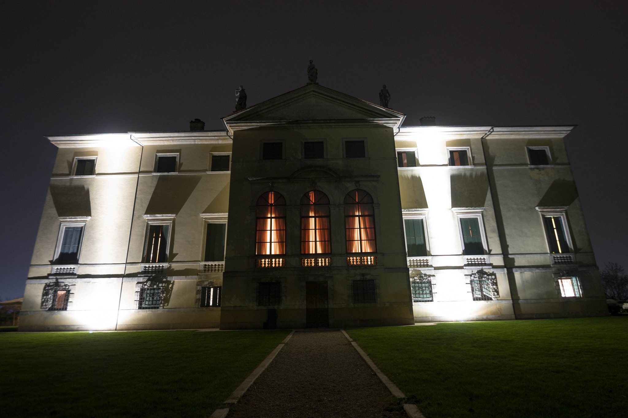 Sigma 10-20mm F3.5 EX DC HSM sample photo. Villa da porto photography