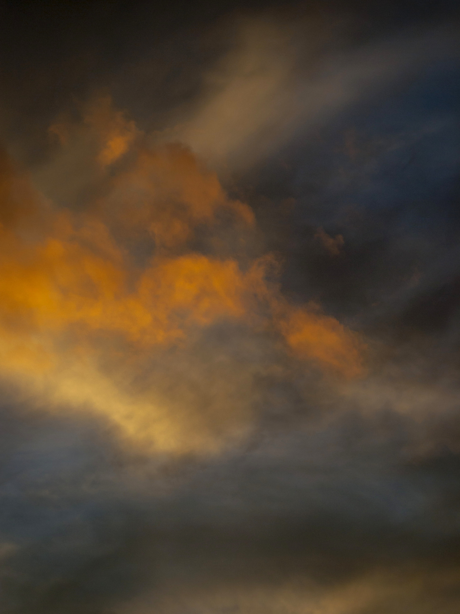 Olympus Zuiko Digital ED 70-300mm F4.0-5.6 sample photo. Nubes photography