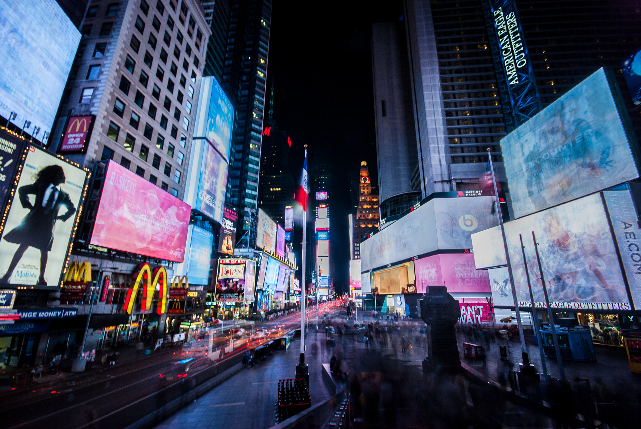 Sigma 10-20mm F4-5.6 EX DC HSM sample photo. Times square photography