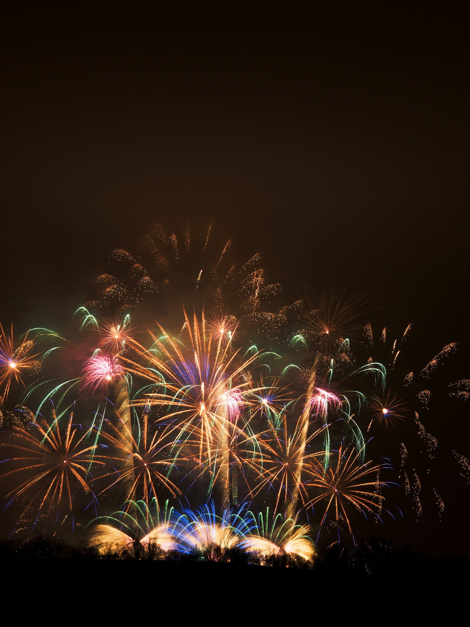 18.00 - 105.00 mm f/3.5 - 5.6 sample photo. Fireworks photography