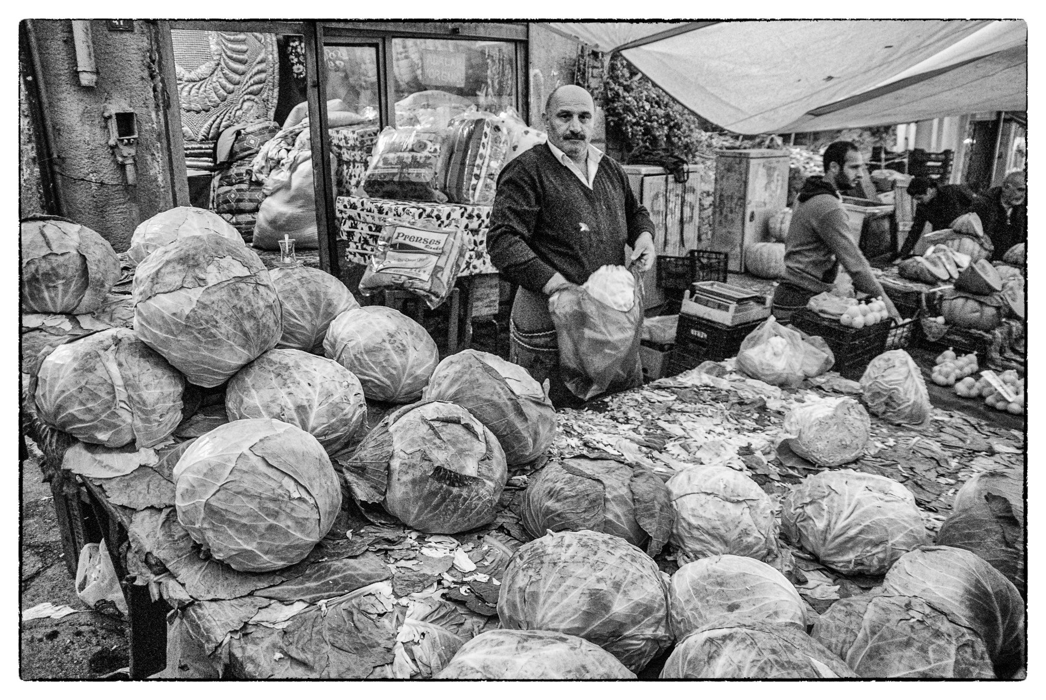 Nikon D60 + Sigma 18-200mm F3.5-6.3 DC sample photo. Istanbul 2 photography