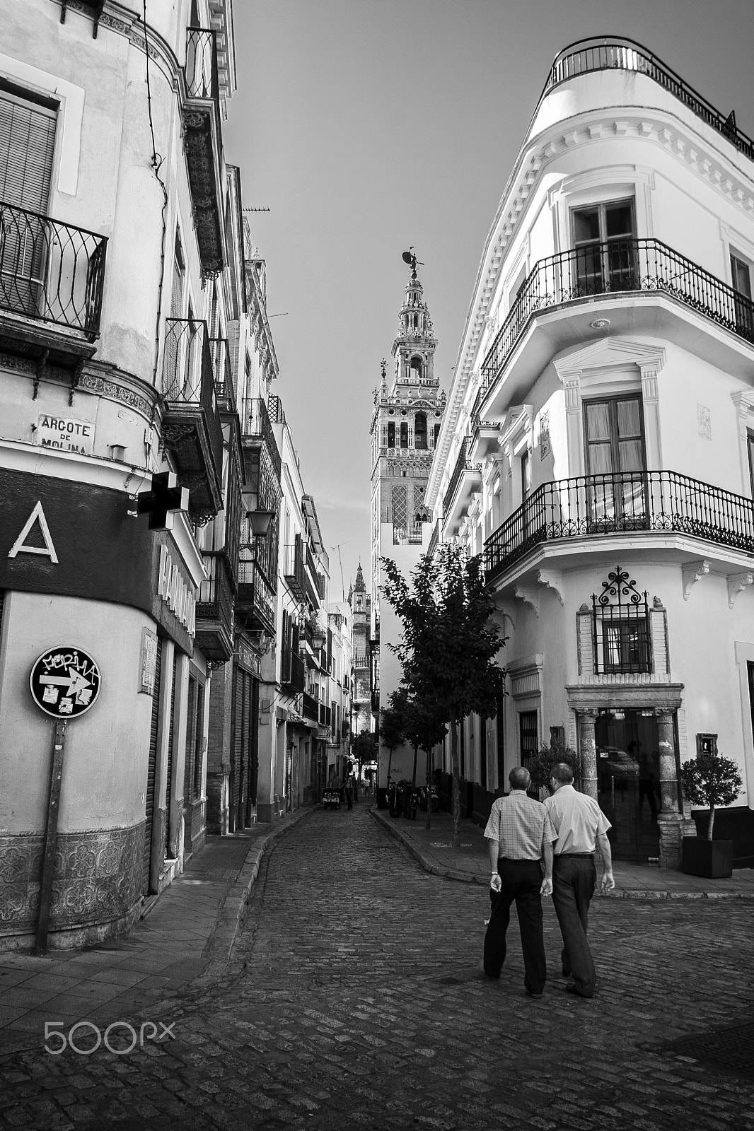 Canon EOS 30D + Canon EF 17-40mm F4L USM sample photo. Sevilla photography
