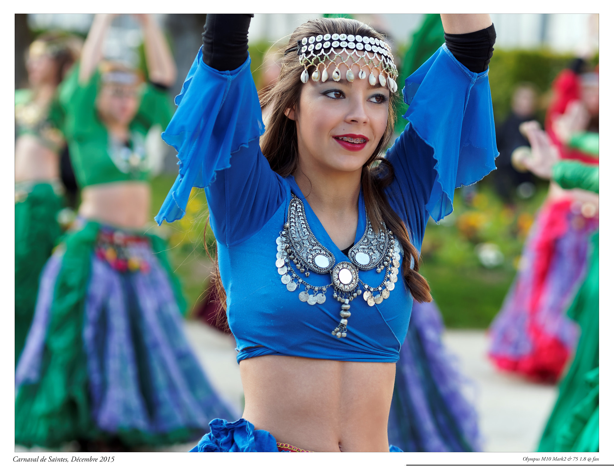 Olympus OM-D E-M10 II + Olympus M.Zuiko Digital ED 75mm F1.8 sample photo. Dcembre_2015_carnaval_saintes_5.jpg photography