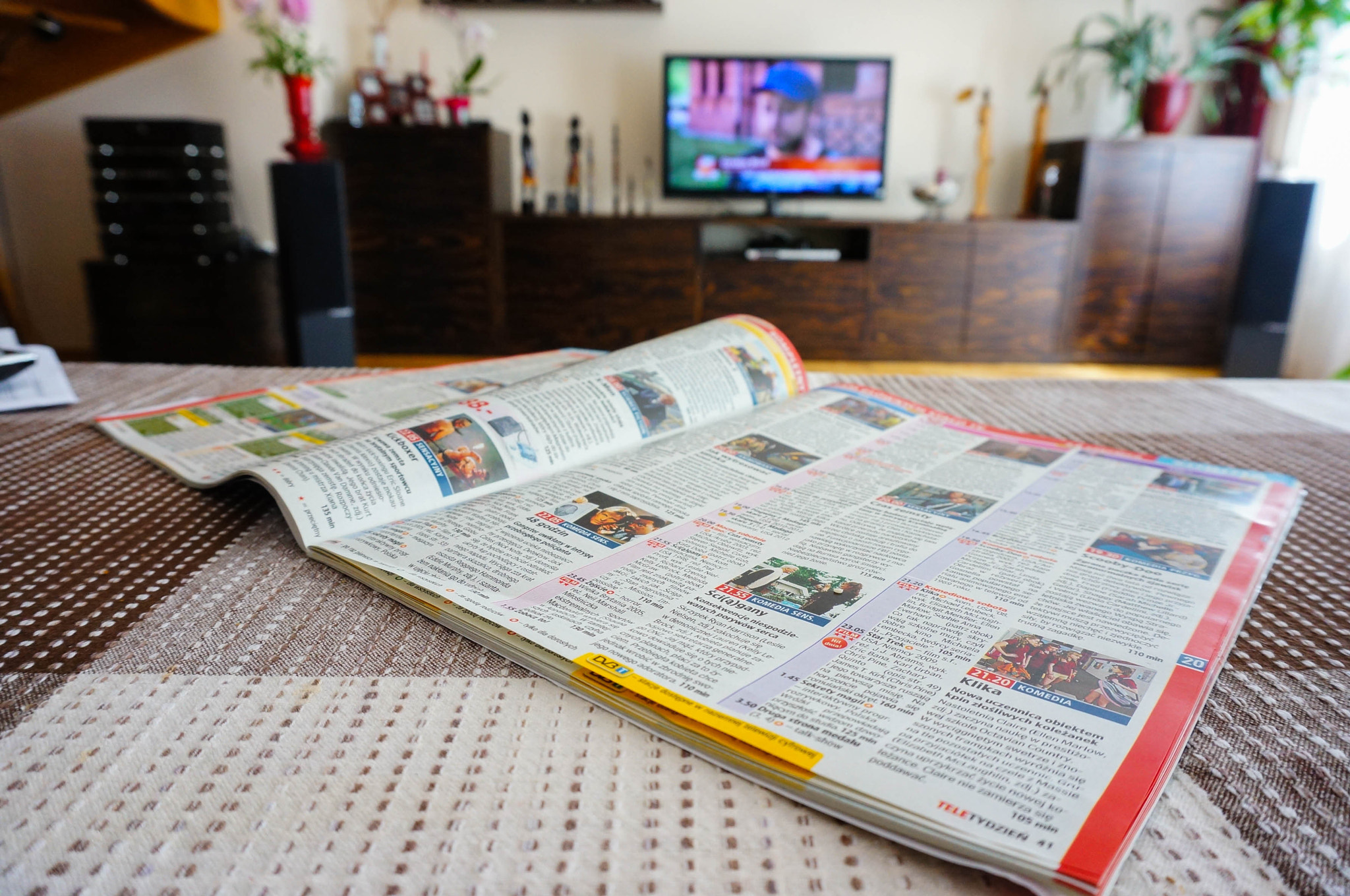 Sony E 16-50mm F3.5-5.6 PZ OSS sample photo. Open tv magazine photography