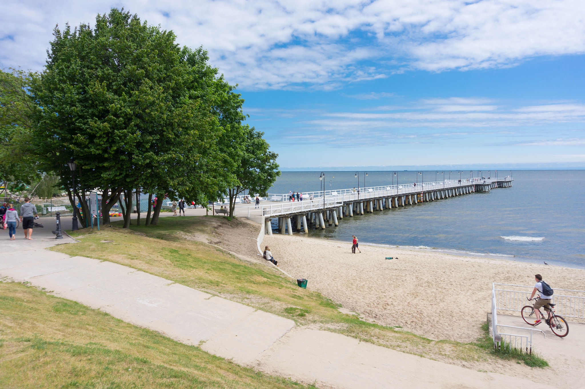 Sony E 16-50mm F3.5-5.6 PZ OSS sample photo. Pier at gdynia coast photography