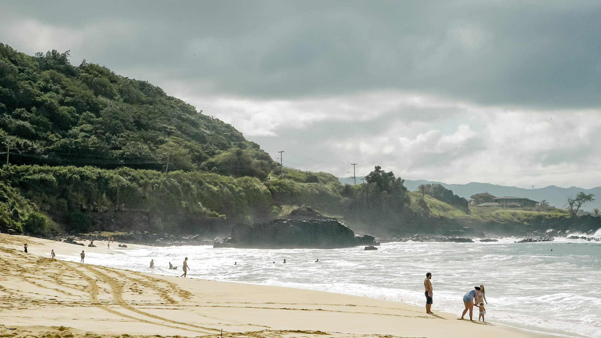 Sony a7S II + 24-105mm F4 G SSM OSS sample photo. Waimea bay photography