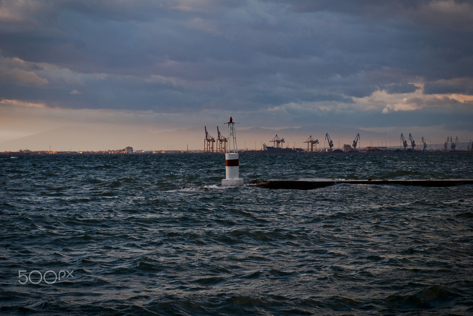 Nikon AF-S Nikkor 28-70mm F2.8 ED-IF sample photo. Thessaloniki harbor photography