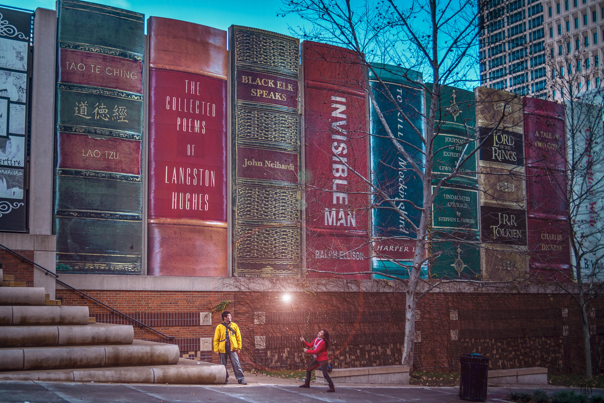 Sony a7R + Sigma ZOOM-alpha 35-135mm F3.5-4.5 sample photo. Giant books @ kansas city public library photography