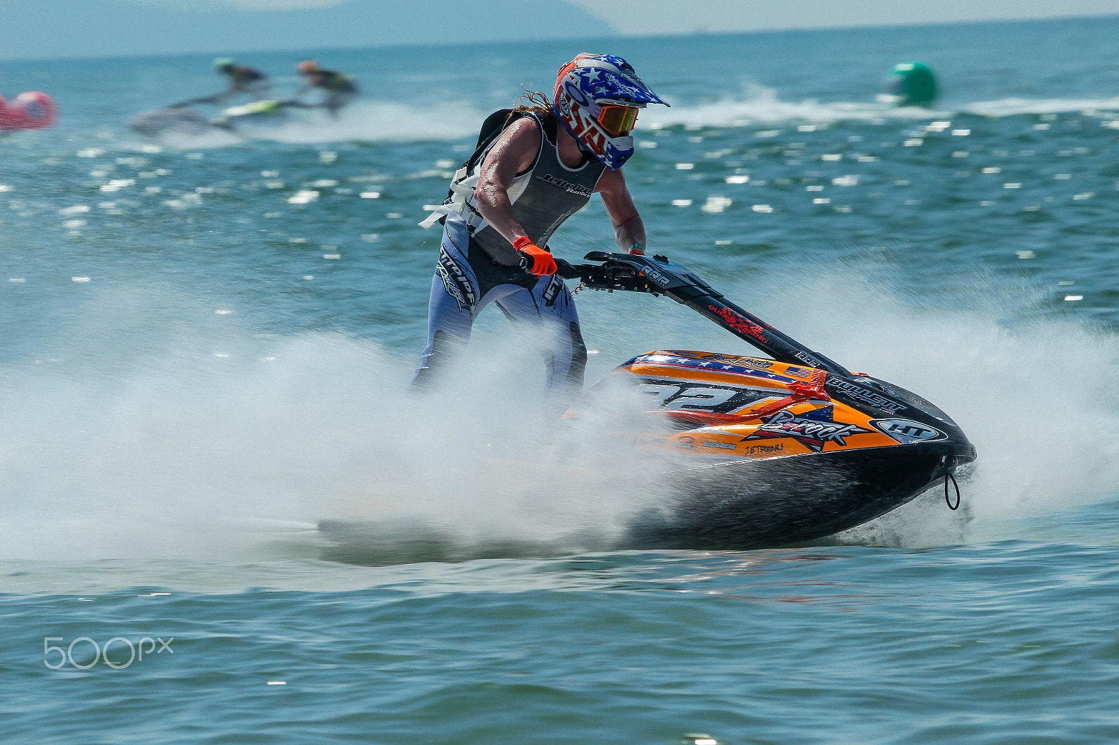Canon EOS 700D (EOS Rebel T5i / EOS Kiss X7i) + Canon EF 100-400mm F4.5-5.6L IS USM sample photo. Jet ski racing photography