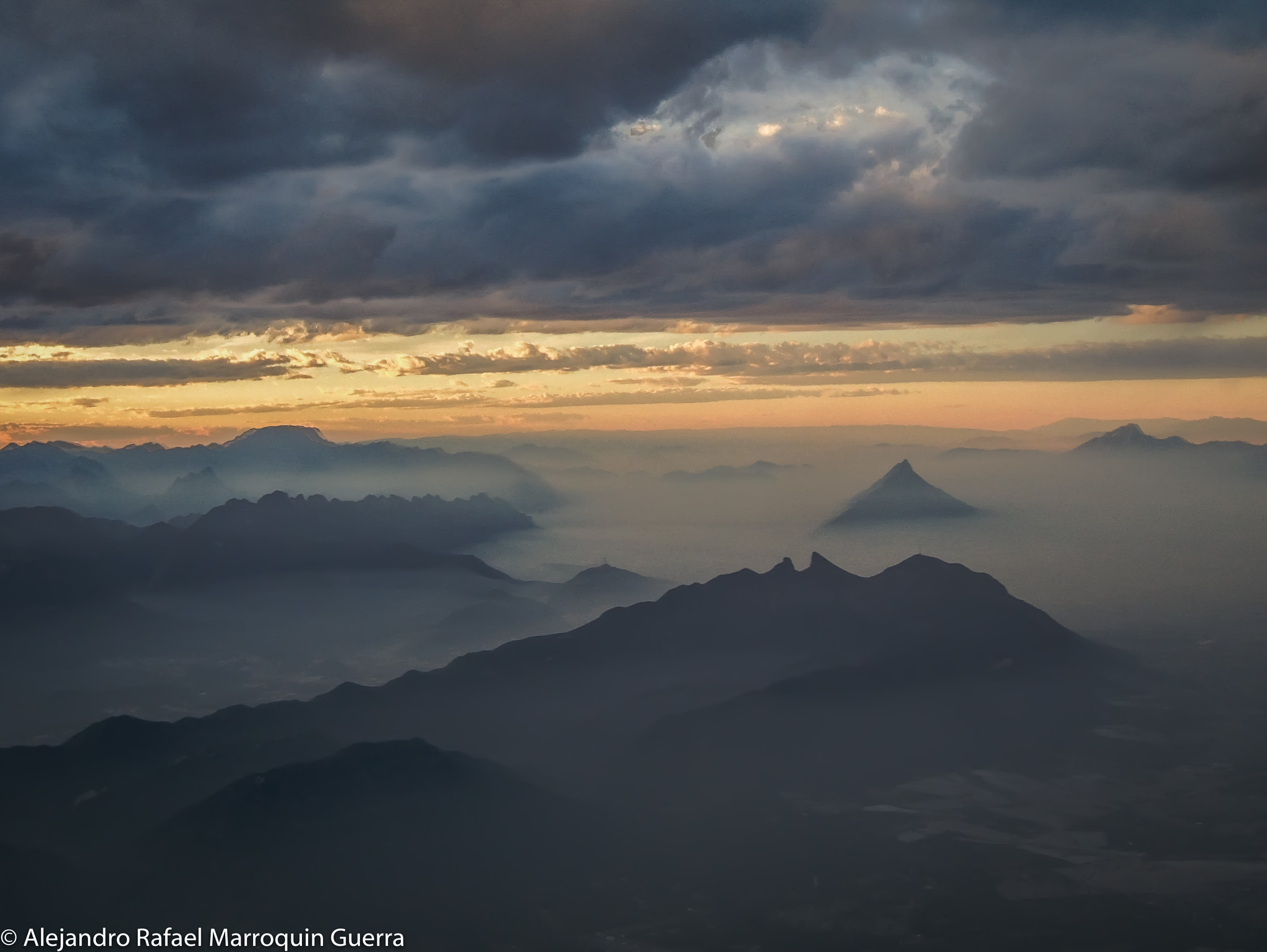 Fujifilm FinePix E550 sample photo. Sunset on monterrey, mexico photography