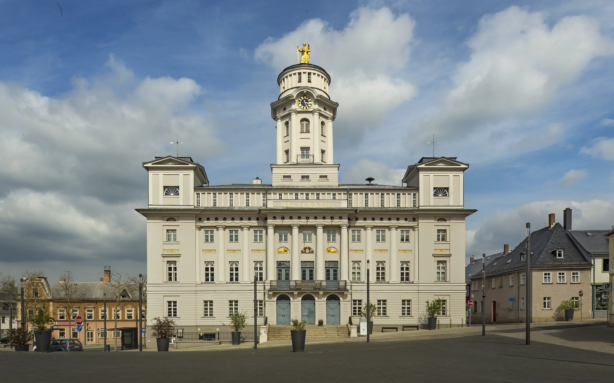 Canon TS-E 17mm F4L Tilt-Shift sample photo. Town hall of zeulenroda photography