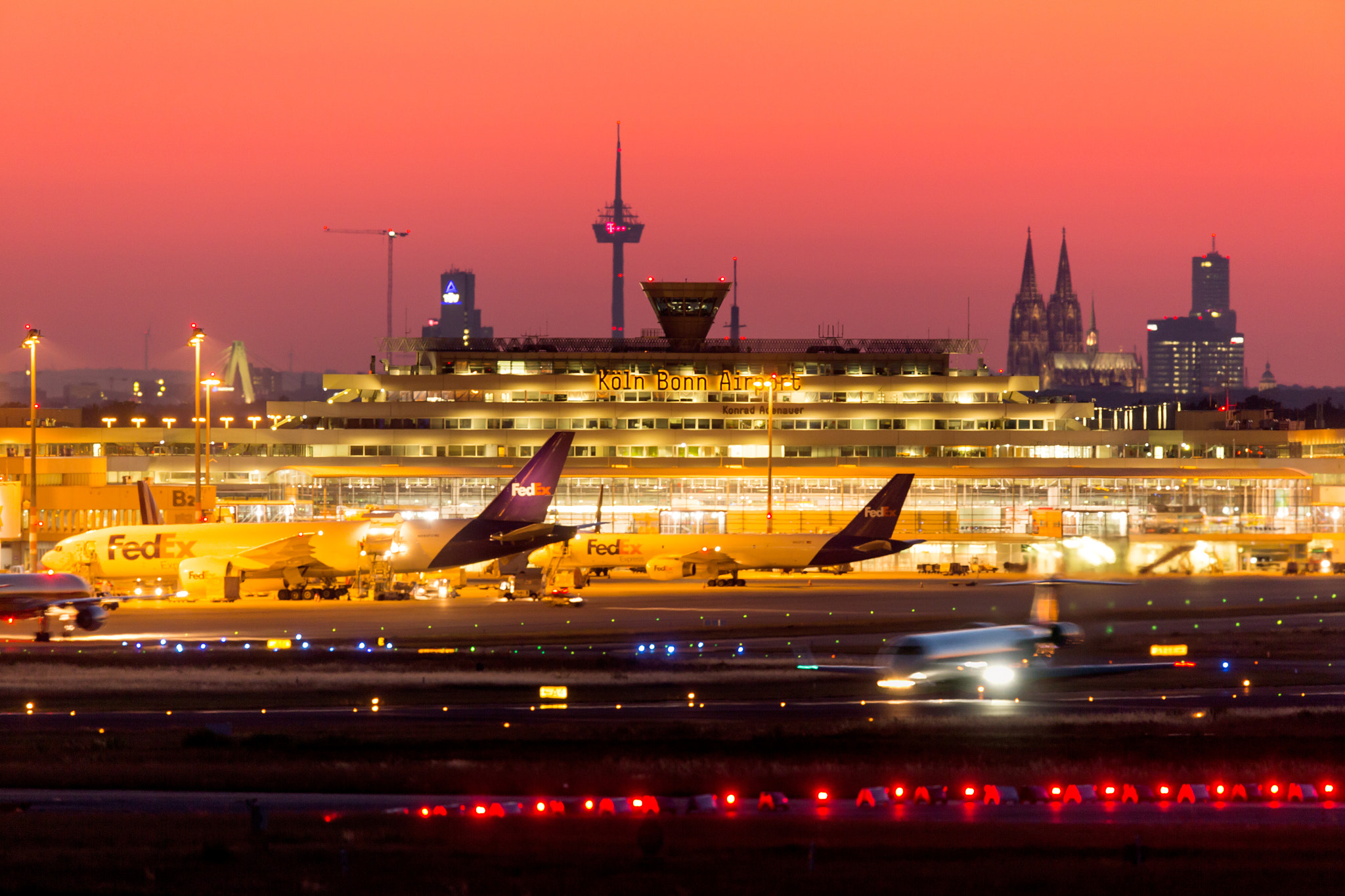 Canon EOS 6D + Canon EF 600mm F4L IS II USM sample photo. Cologne/bonn airport after sunset photography