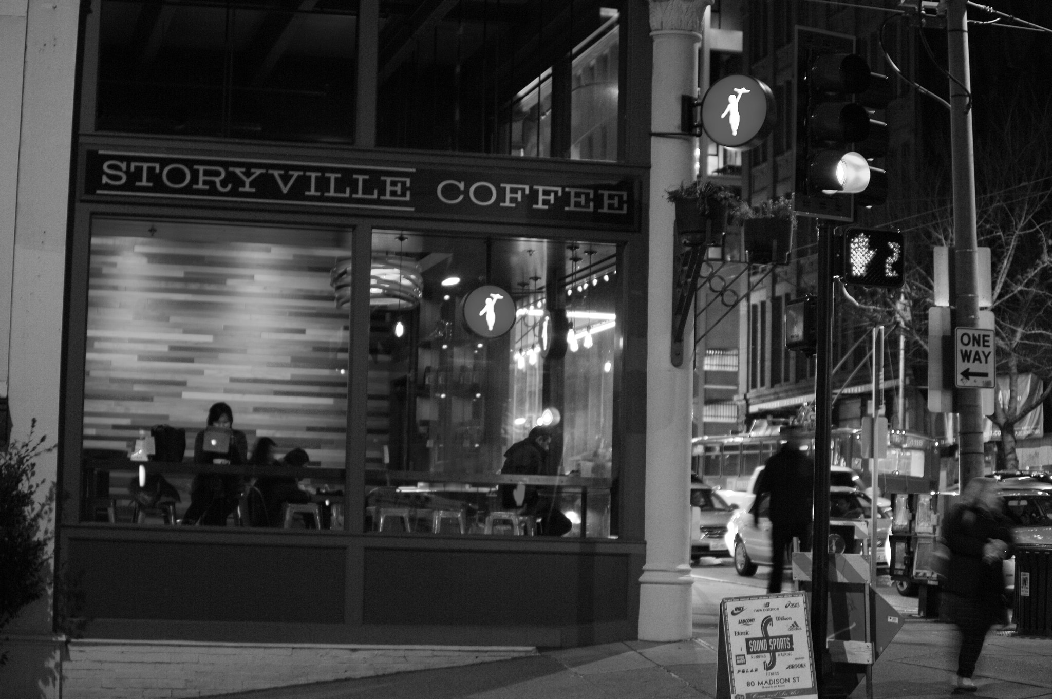 Pentax smc DA* 50-135mm F2.8 ED (IF) SDM sample photo. Coffee shop on the corner photography