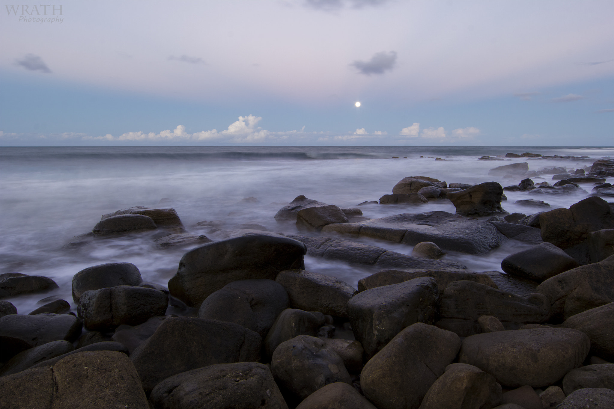 Canon EF 14mm F2.8L II USM sample photo. Full moon for christmas photography