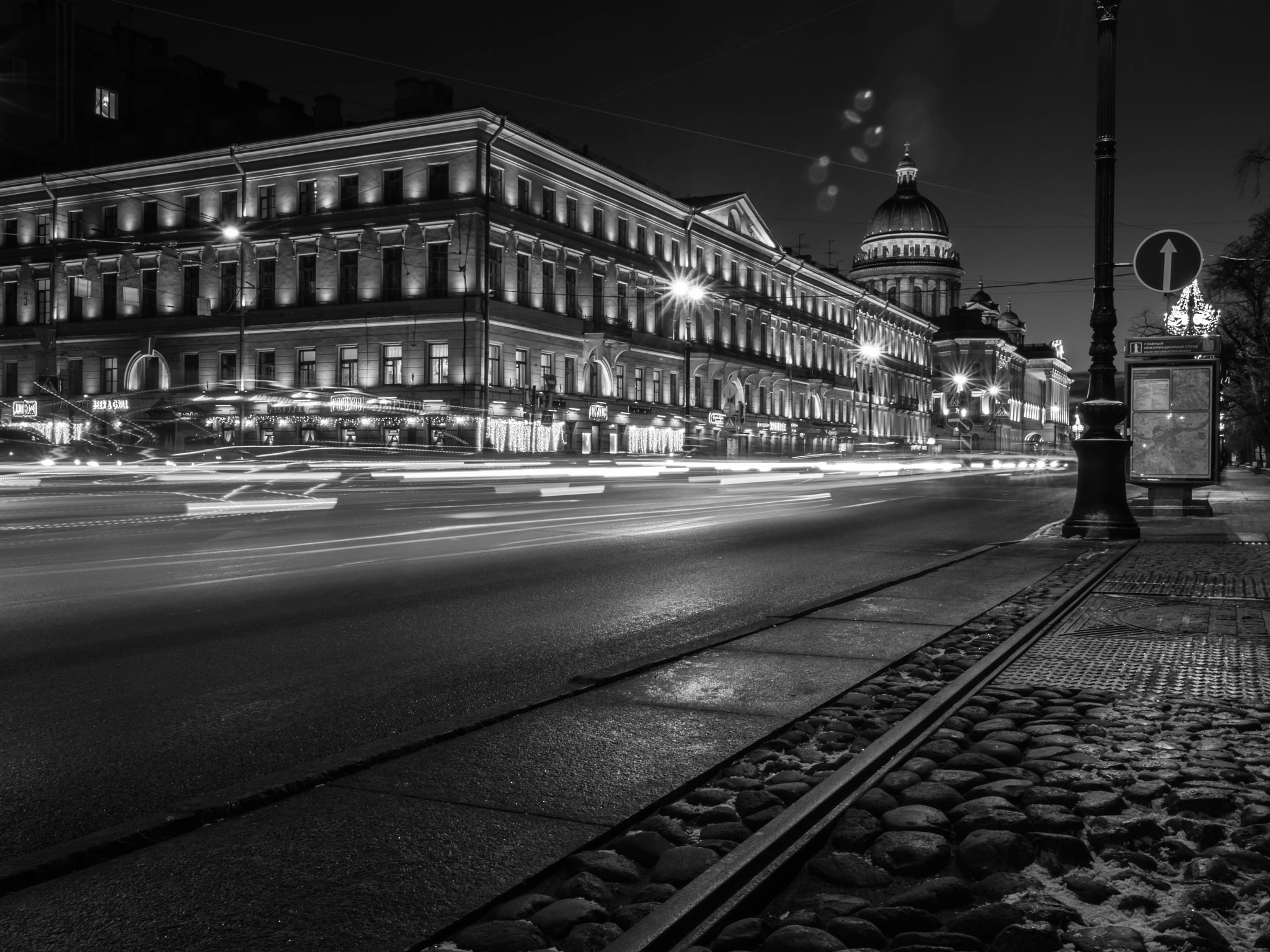 Panasonic Lumix DMC-GH4 + Olympus M.Zuiko Digital ED 7-14mm F2.8 PRO sample photo. First tramway at saint petersburg photography