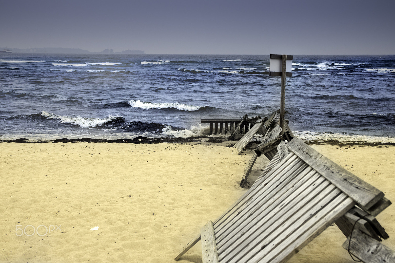 Sigma 17-70mm F2.8-4 DC Macro OS HSM sample photo. Beach breaker 2 photography