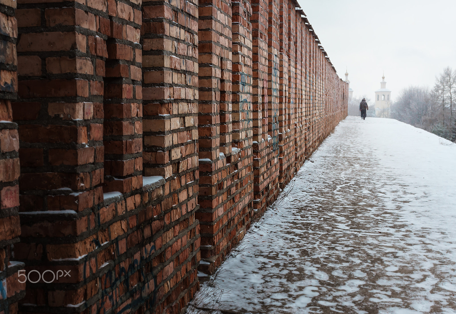 Canon EOS 600D (Rebel EOS T3i / EOS Kiss X5) + Canon EF 28mm F1.8 USM sample photo. The wall photography
