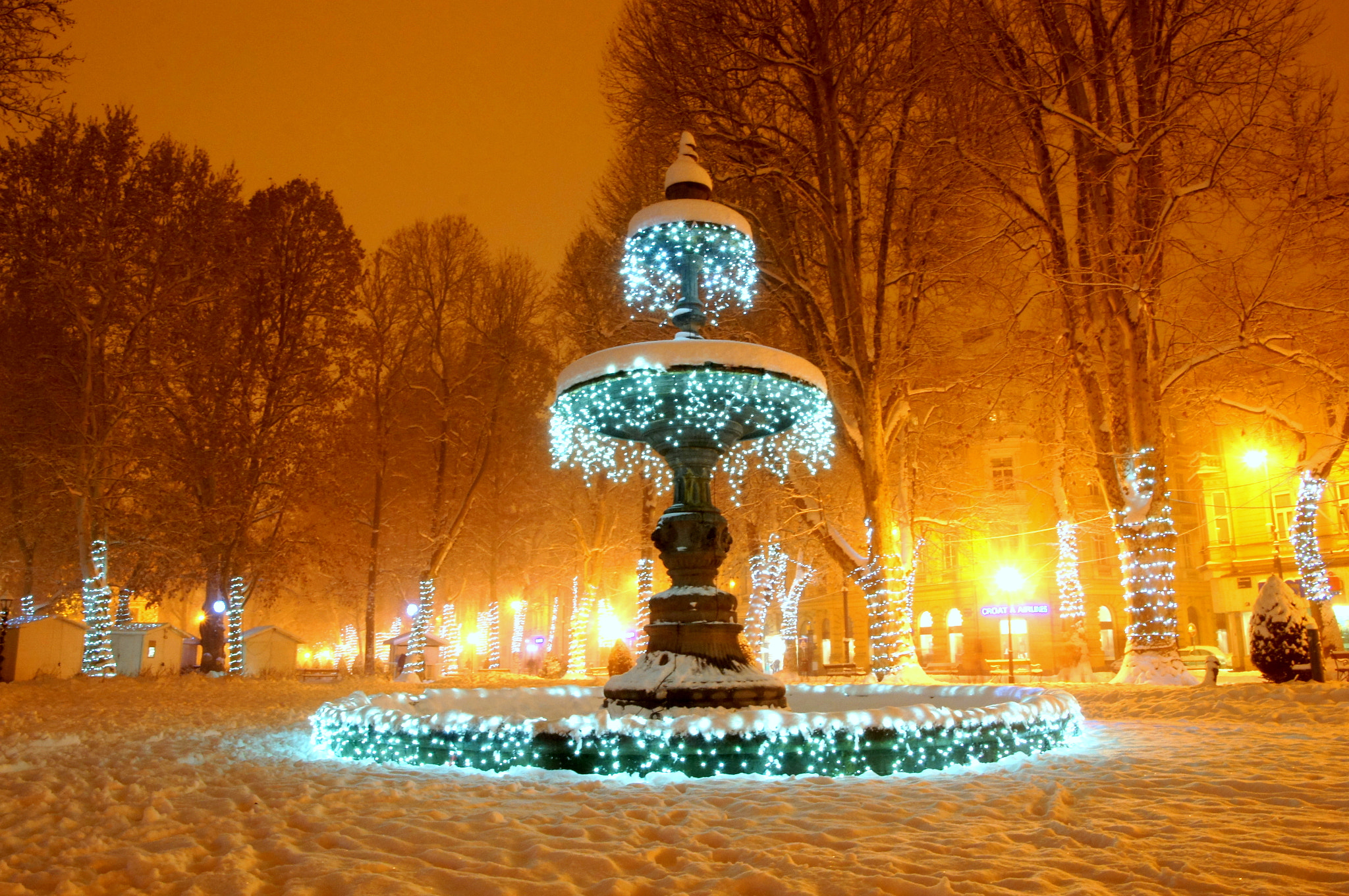 Sony Alpha DSLR-A580 + Minolta AF 17-35mm F2.8-4 (D) sample photo. Zagreb photography