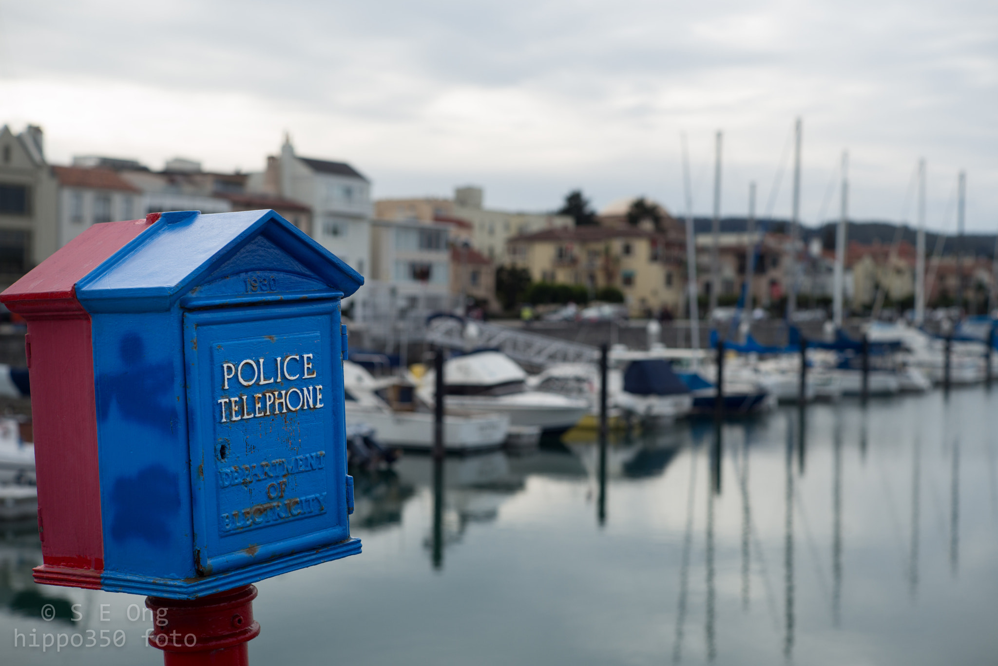 Summilux-M 1:1.4/50 sample photo. Police emergencies only photography