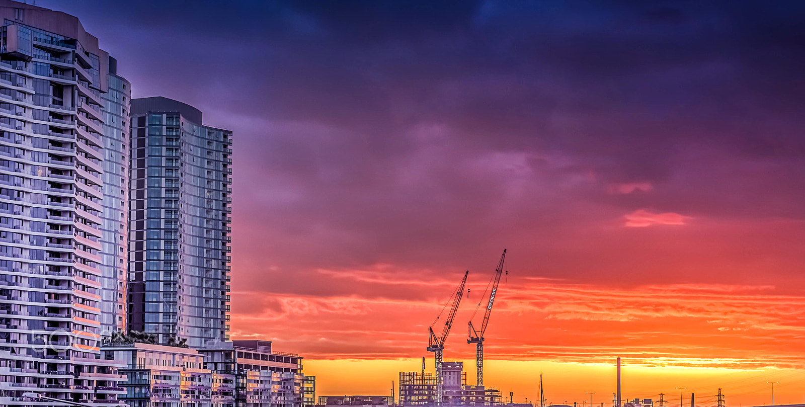 Canon EOS-1D X + Canon EF 50mm F1.4 USM sample photo. Sunset in docklands photography