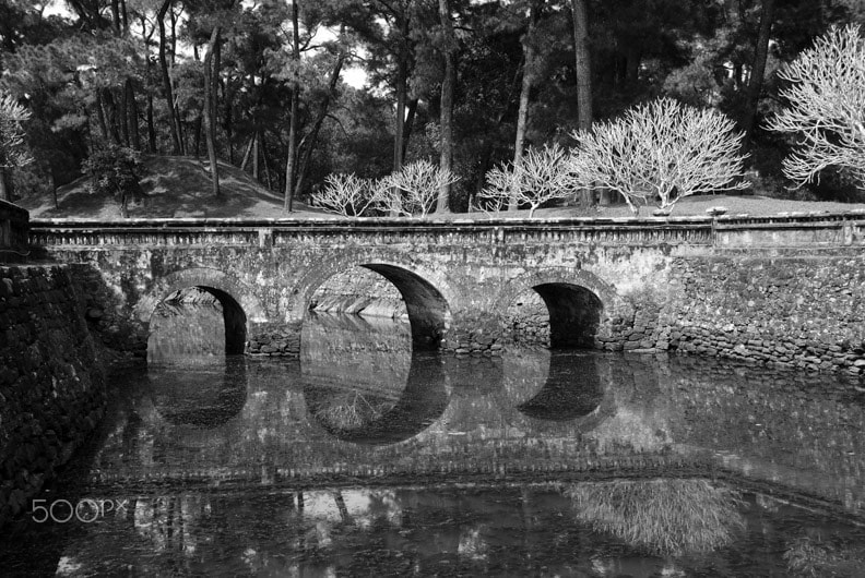 Sigma 18-250mm F3.5-6.3 DC OS HSM sample photo. Bridge reflection, vietnam photography