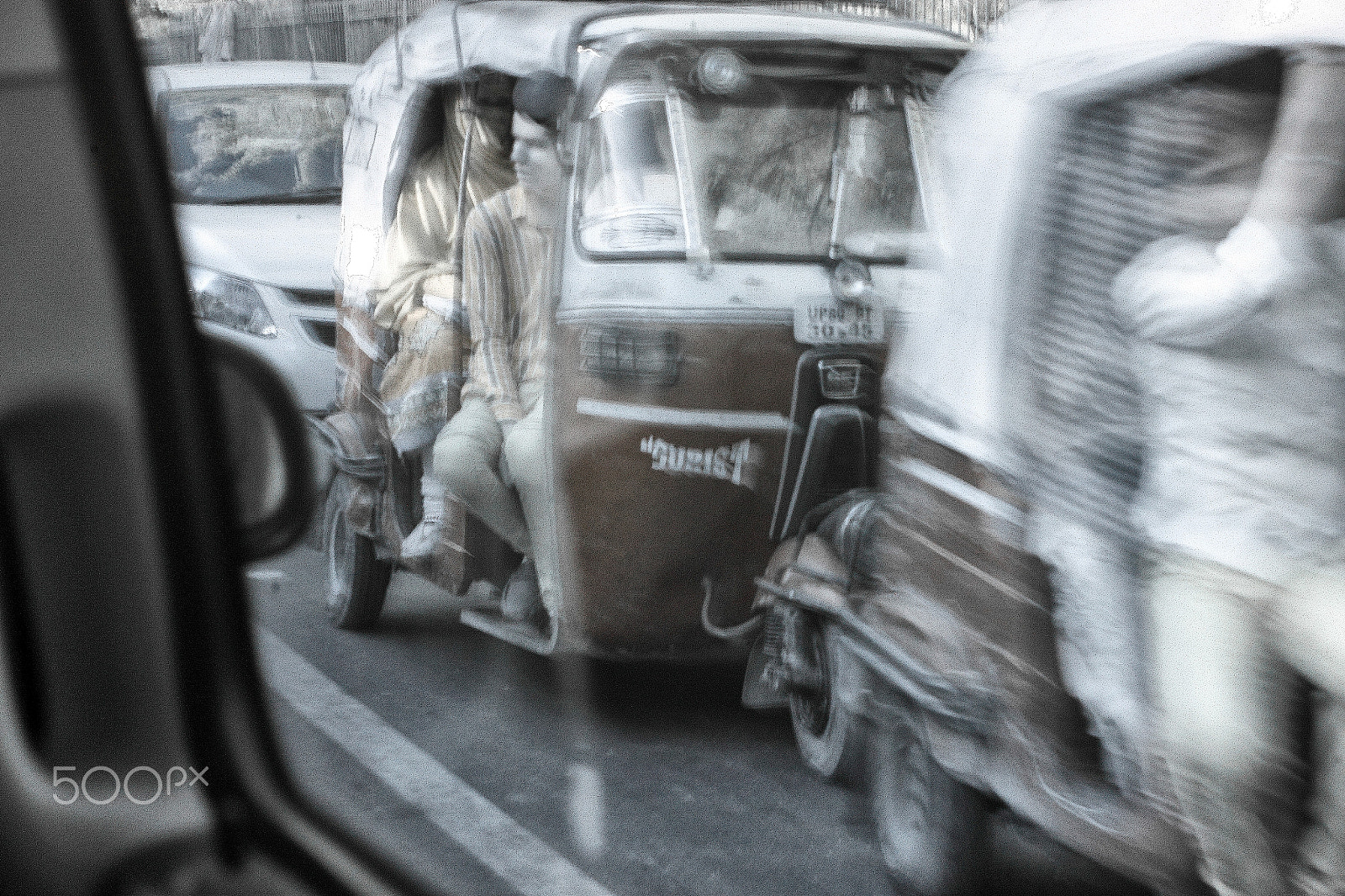 Canon EOS 500D (EOS Rebel T1i / EOS Kiss X3) sample photo. Ghosts of the tuk tuk photography