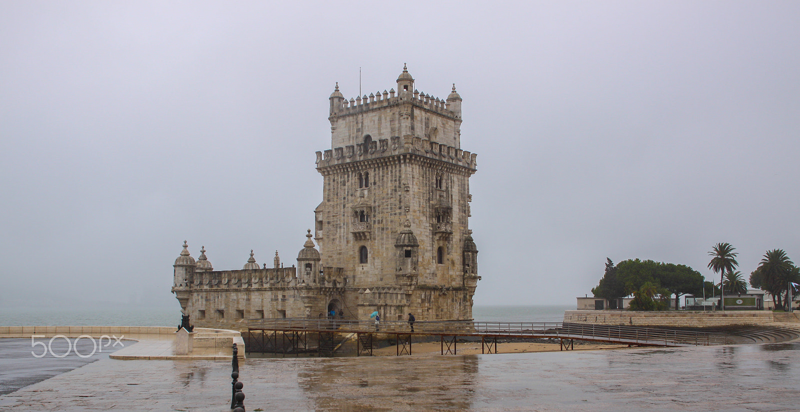 Canon EOS 50D + Canon EF 20mm F2.8 USM sample photo. Torre de belém photography